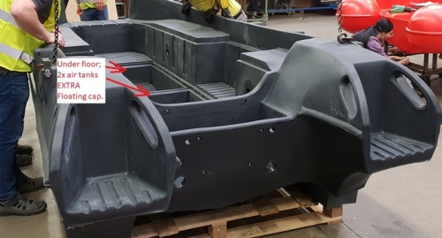 Łódź ratownicza WHALY 455 R czerwona 13