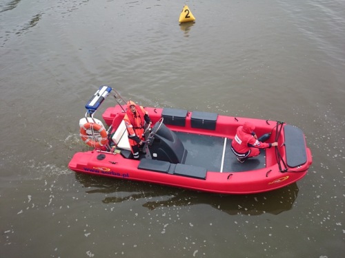 Łódź Fun Yak 540 z kompletnym wyposażeniem i silnikiem Evinrude E-TEC 90 H.O. 8