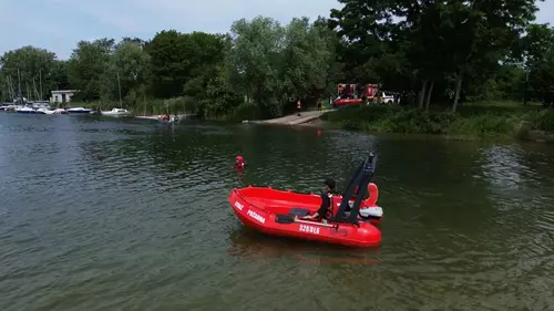 Łódź WHALY 310  polietylen czerwona 3